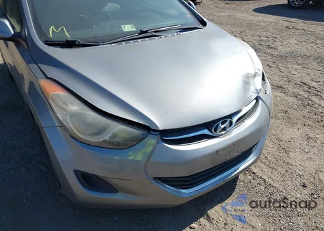 2011 Hyundai Elantra Gls (Ulsan Plant) z USA, uszkodzony, nr VIN KMHDH4AE4BU087789